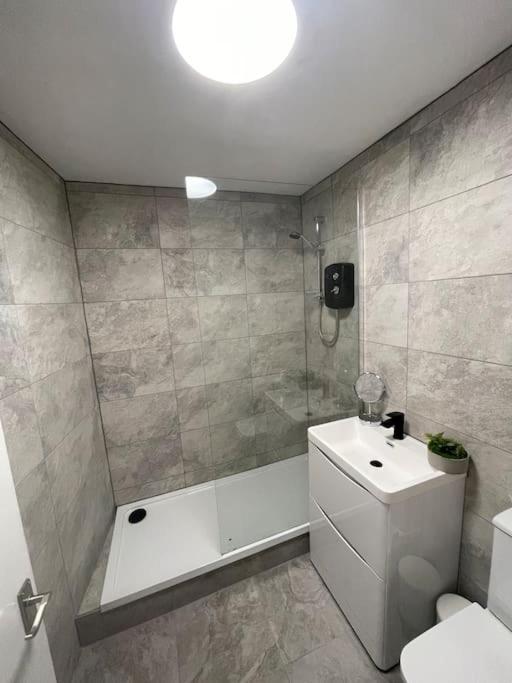 Modern 2 Bedroom City Apartment 格拉斯哥 外观 照片